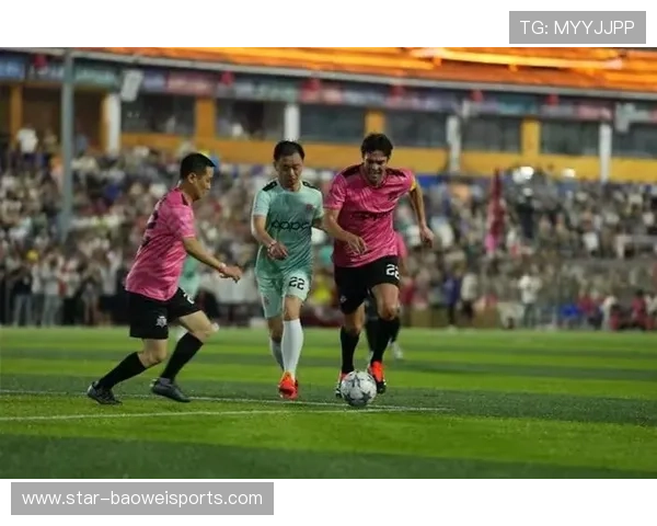 足球球星携手奥运赛场 展现顶级竞技与青春风采